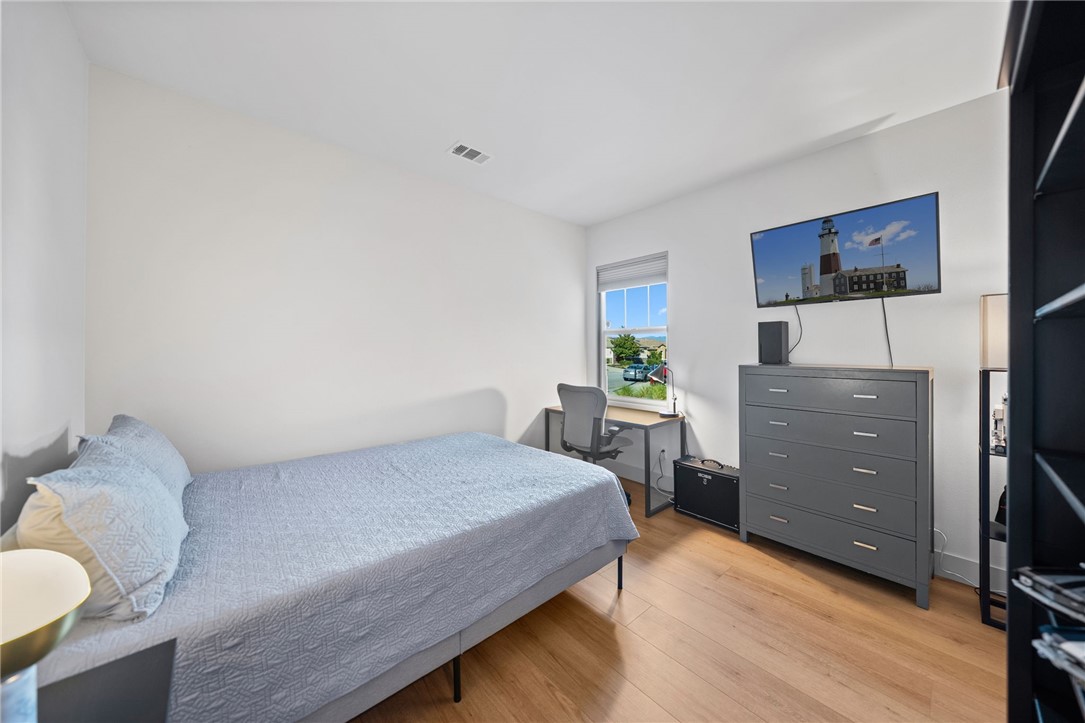 30109 Old Court