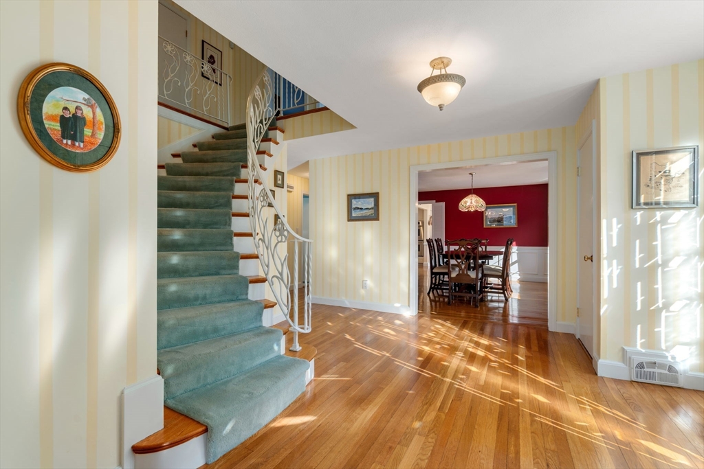 8 Raleigh Rd