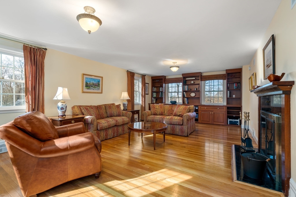 8 Raleigh Rd