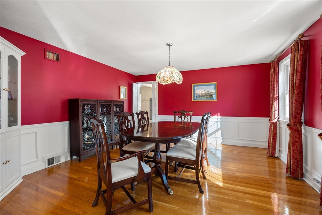 8 Raleigh Rd