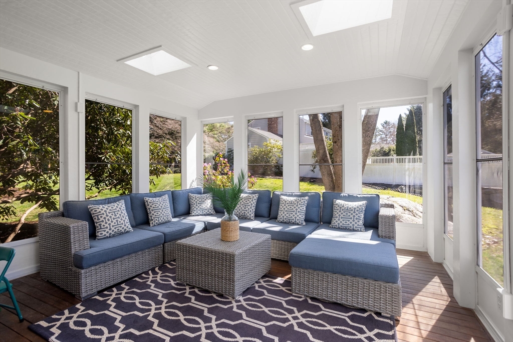 11 Fox Lane
