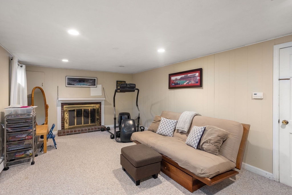 11 Fox Lane