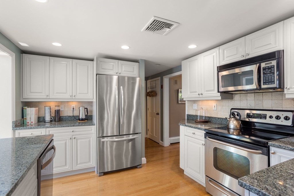 11 Fox Lane