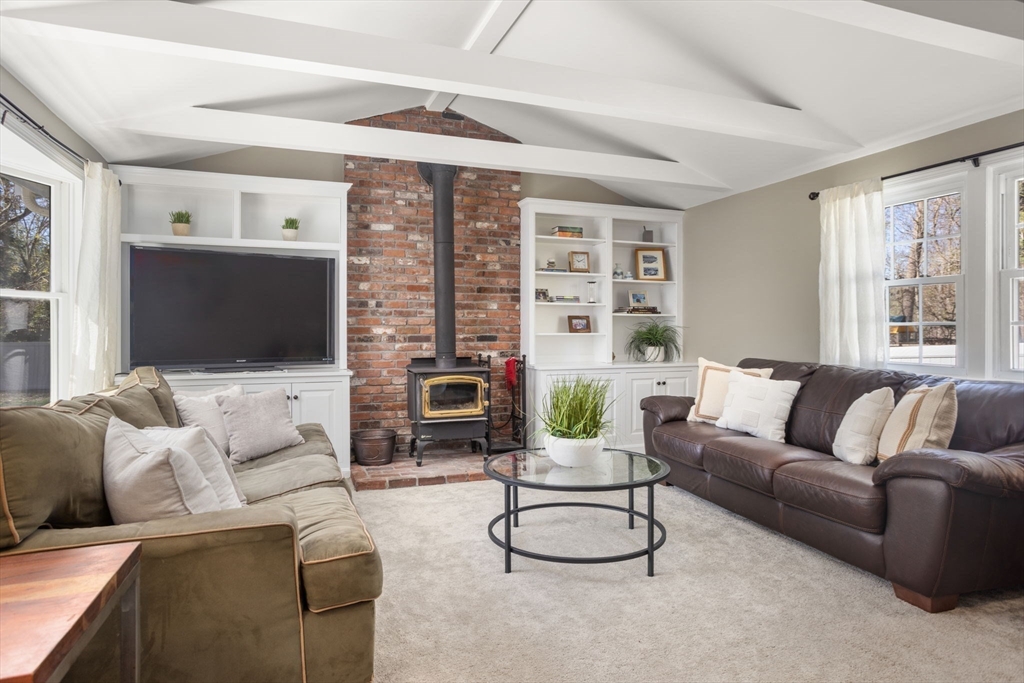 11 Fox Lane