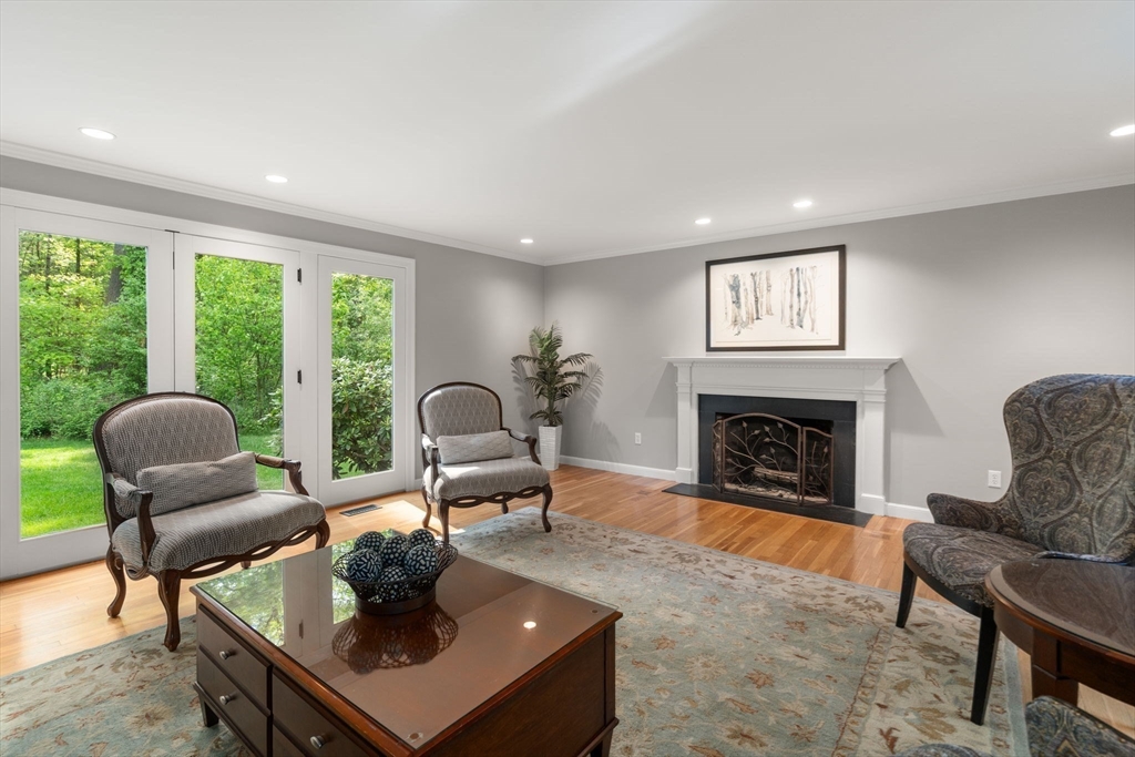 12 Pleasant St