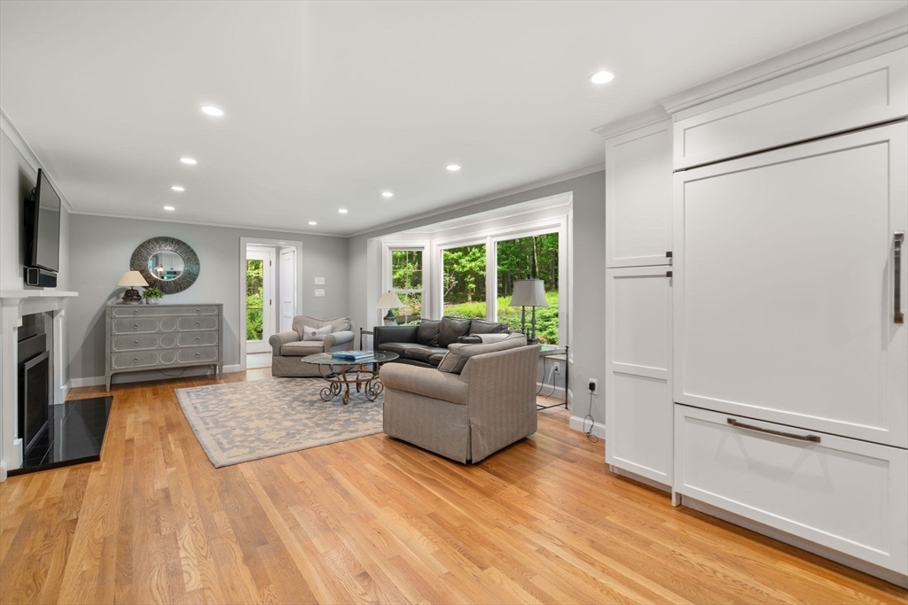 12 Pleasant St