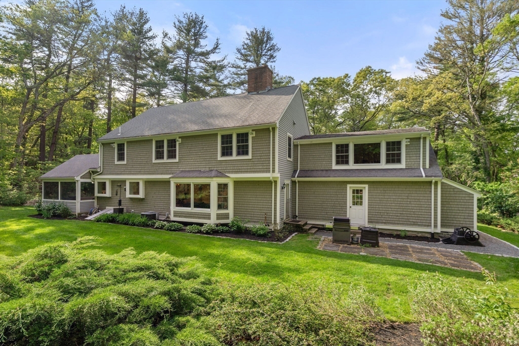 12 Pleasant St