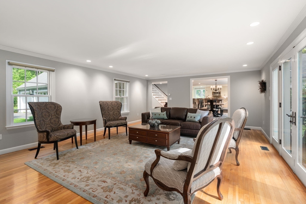 12 Pleasant St