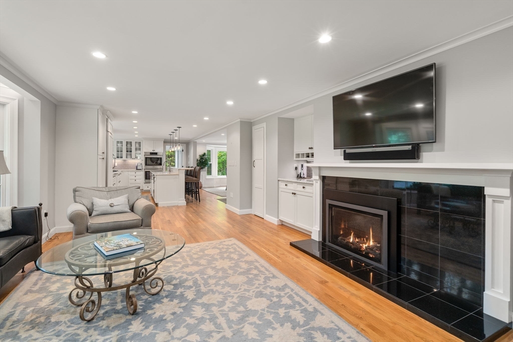 12 Pleasant St