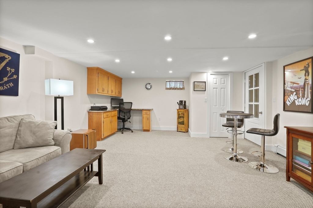15 Frederick Dr
