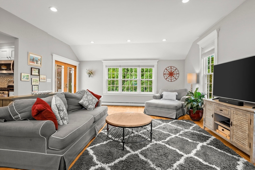15 Frederick Dr