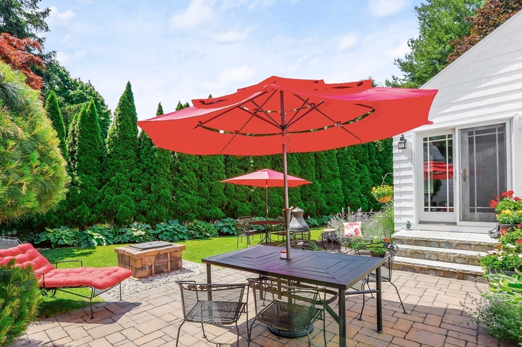 15 Frederick Dr