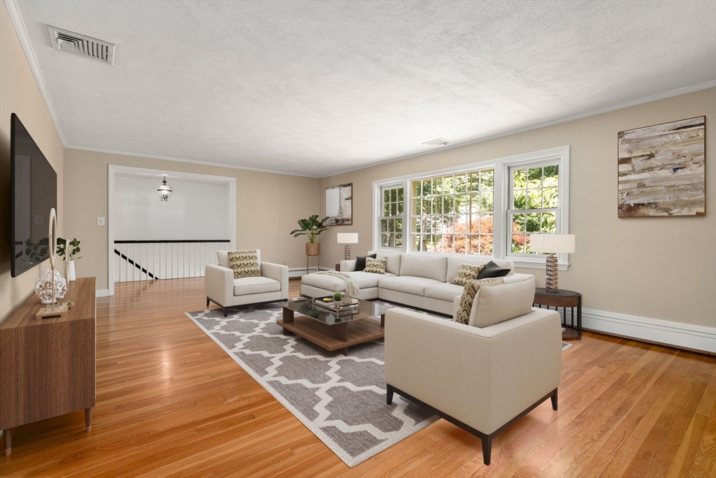 15 Saddle Ridge Rd