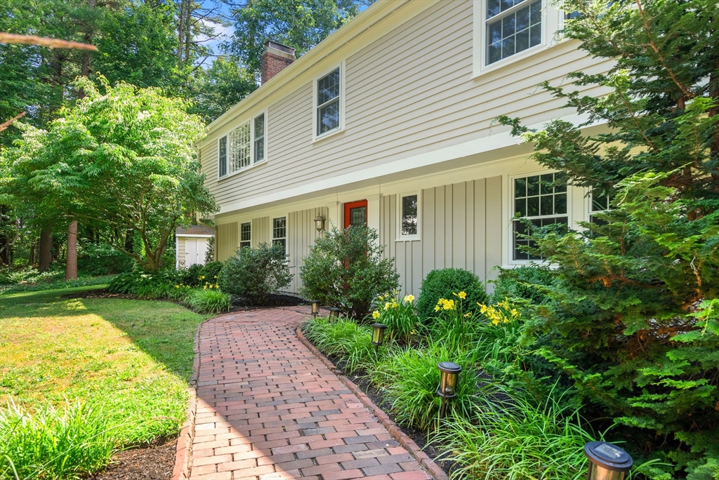 15 Saddle Ridge Rd