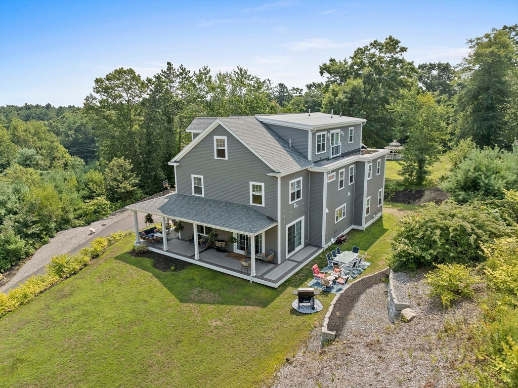 684 Holly Rd
