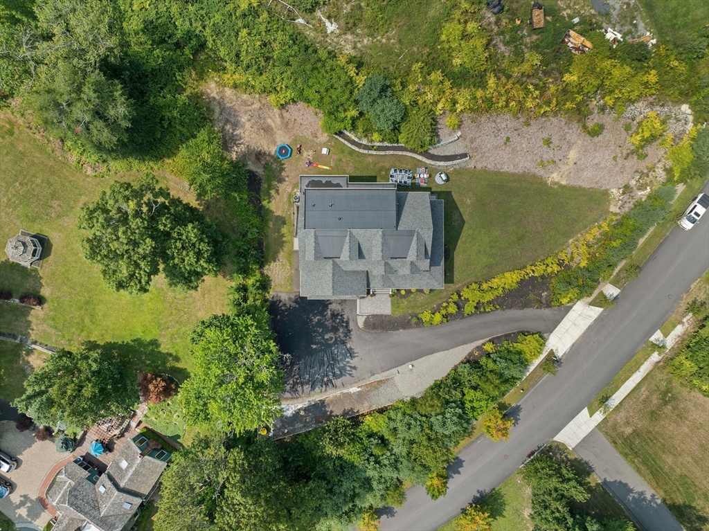 684 Holly Rd