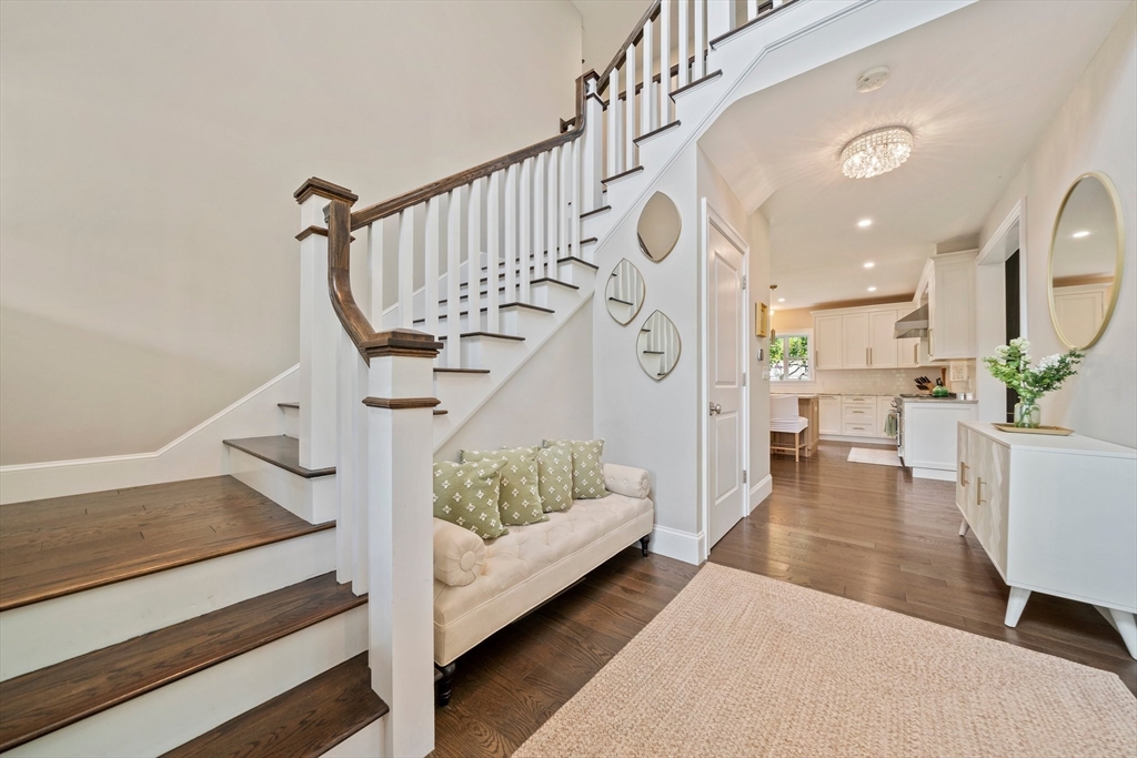 684 Holly Rd