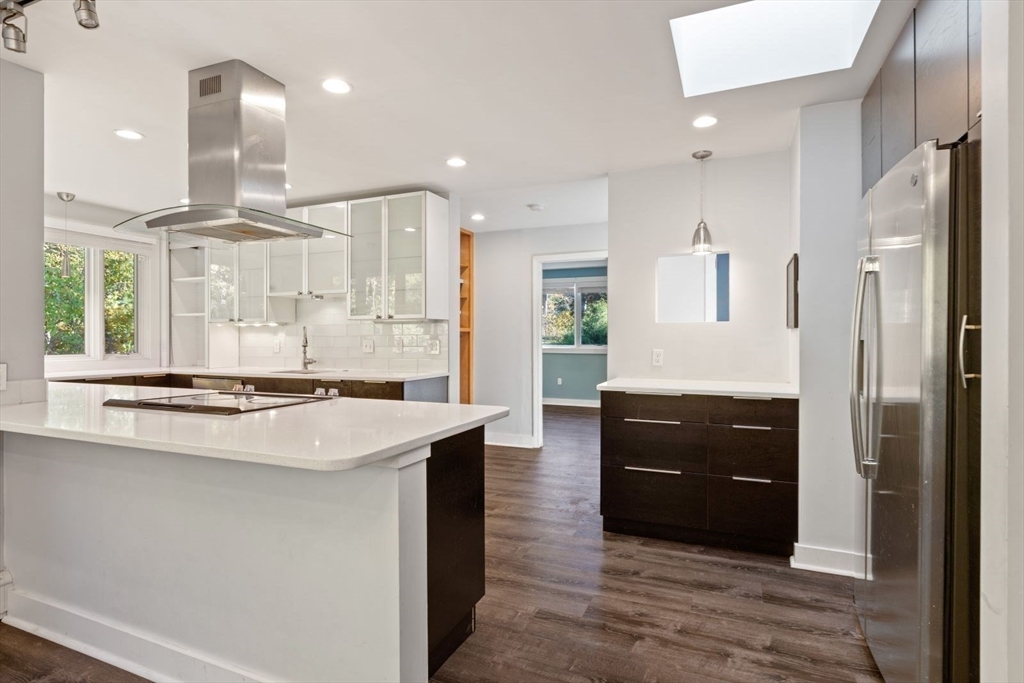5 Greystone Rd