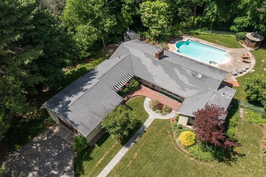 5 Greystone Rd