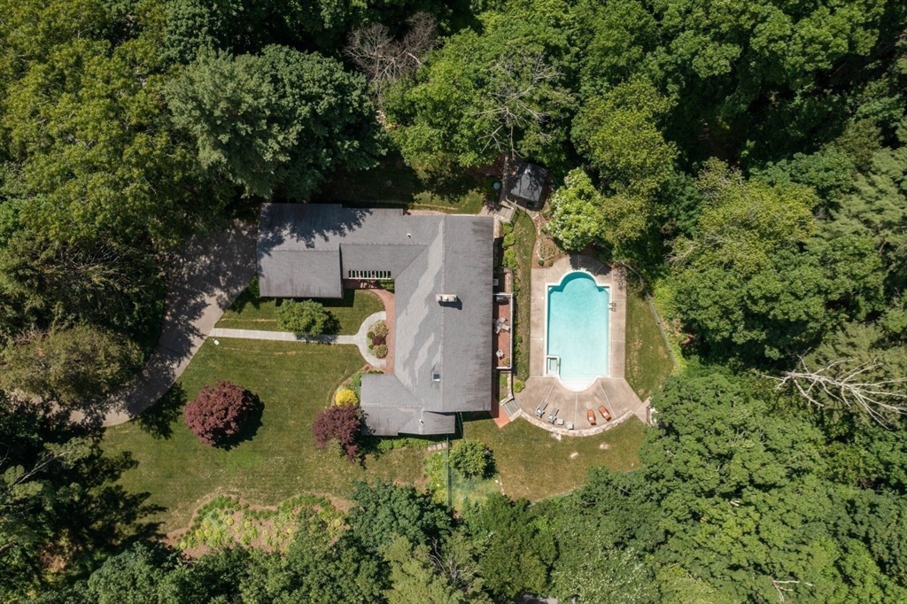 5 Greystone Rd