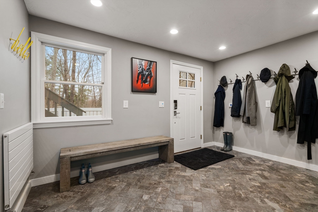 27 Cedar Hill Rd