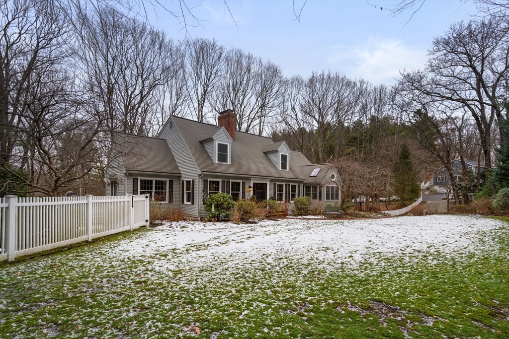 27 Cedar Hill Rd