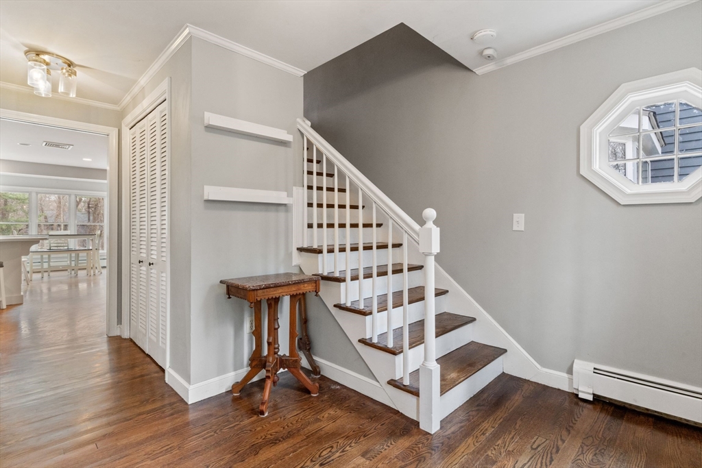 3 Surrey Ln