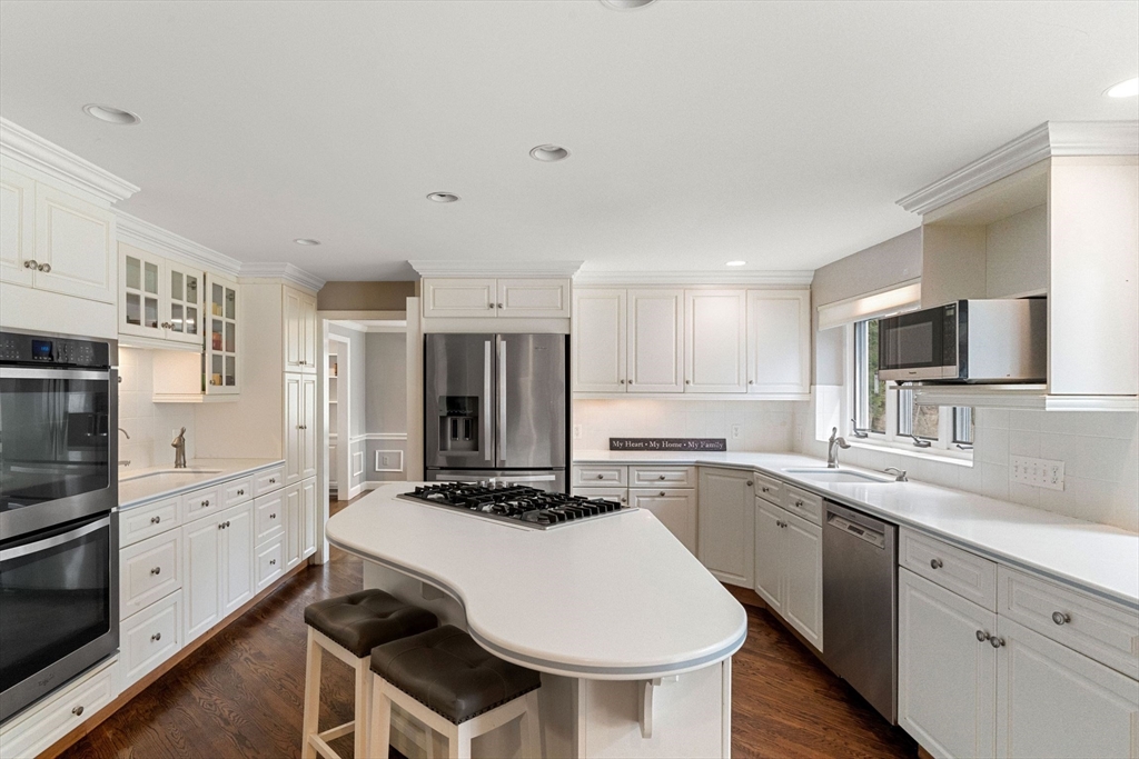3 Surrey Ln