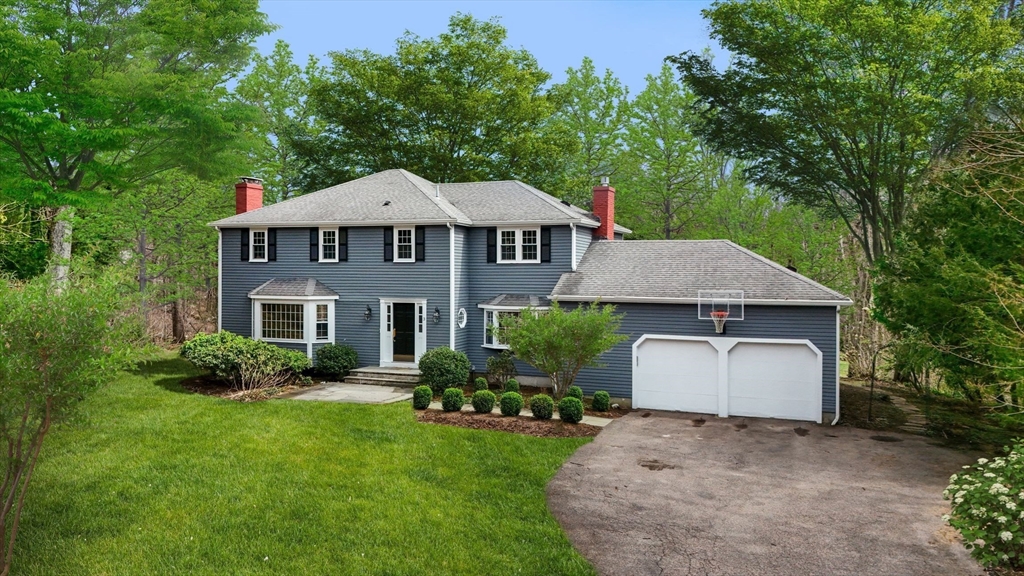 3 Surrey Ln