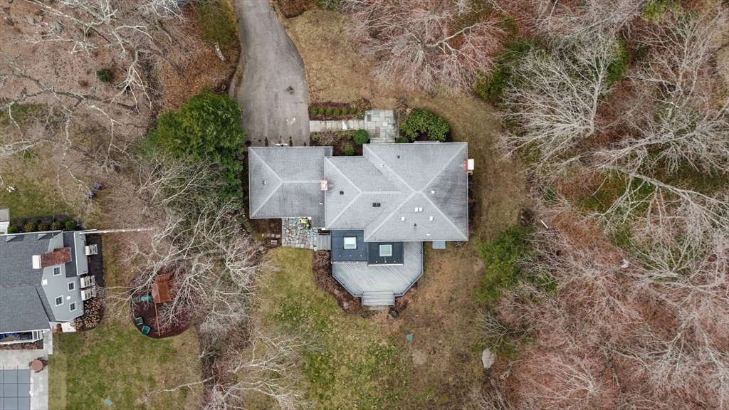 3 Surrey Ln