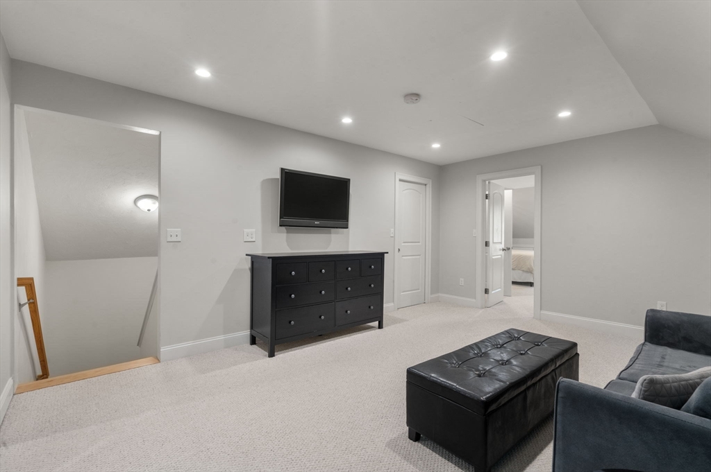 97 Great Plain Ave