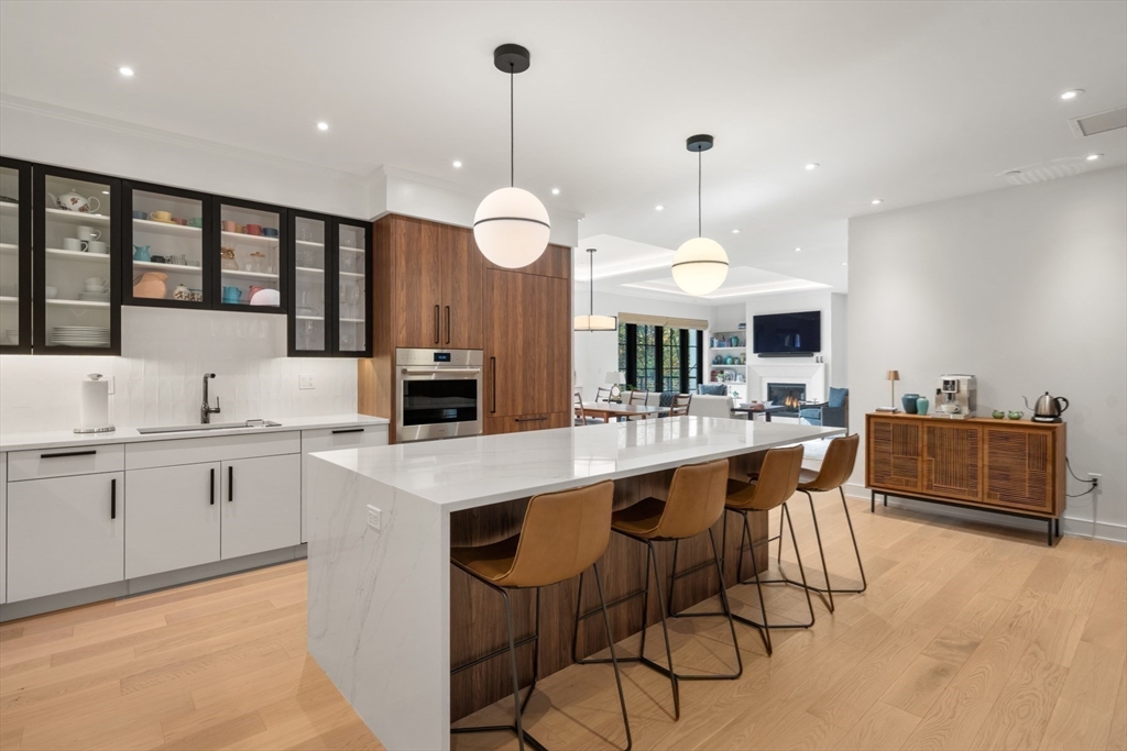 148 Weston Rd # 208