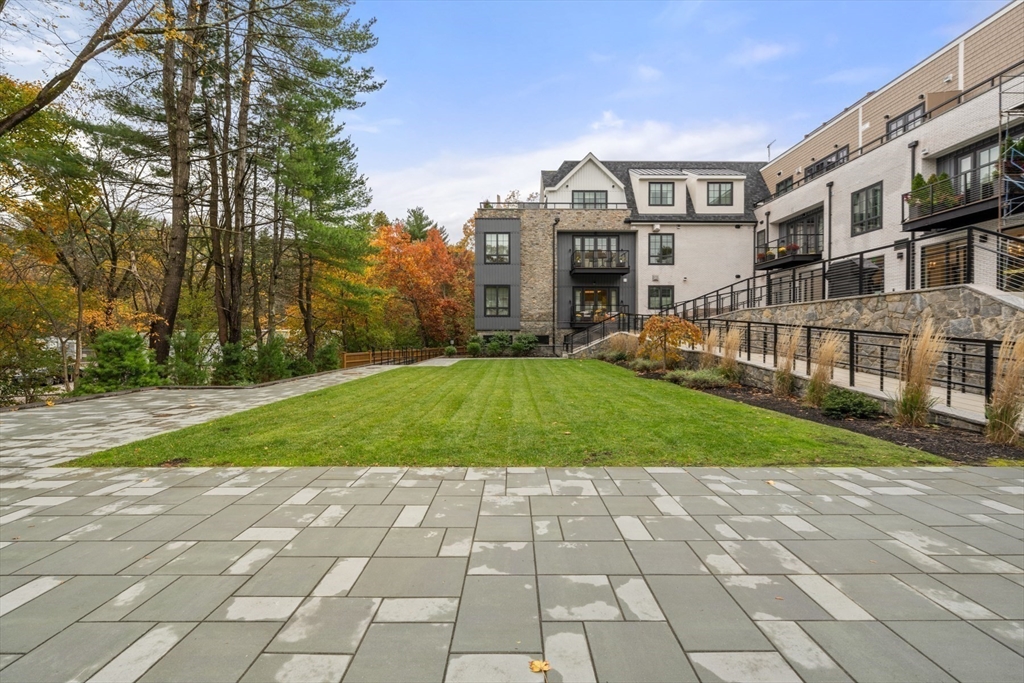 148 Weston Rd # 208