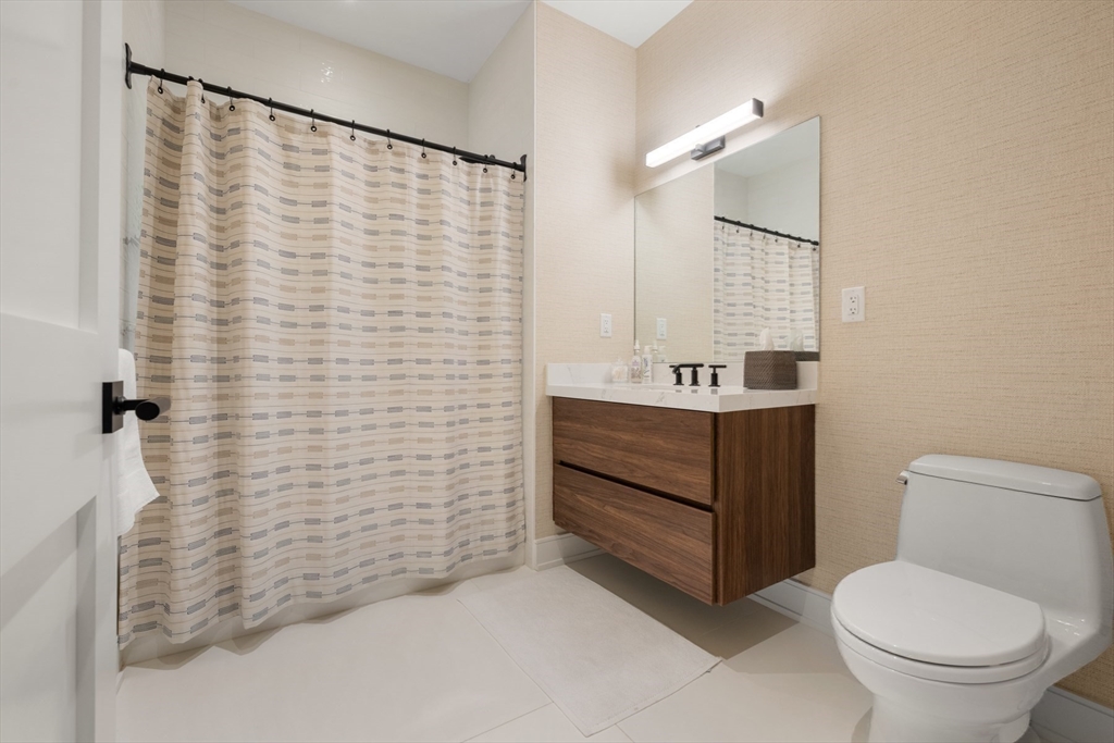 148 Weston Rd # 208