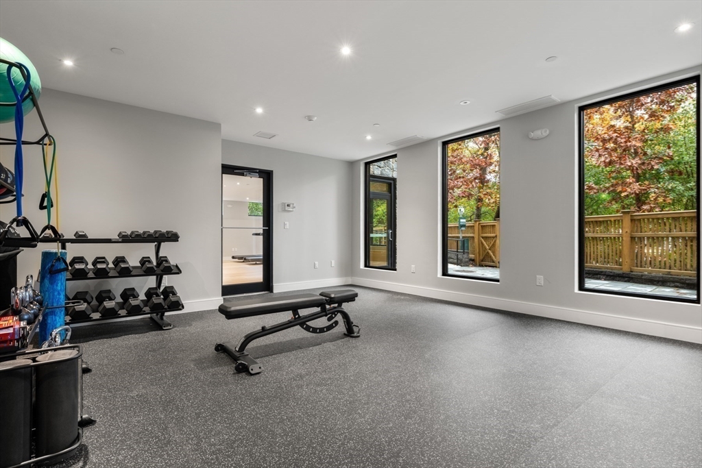 148 Weston Rd # 208