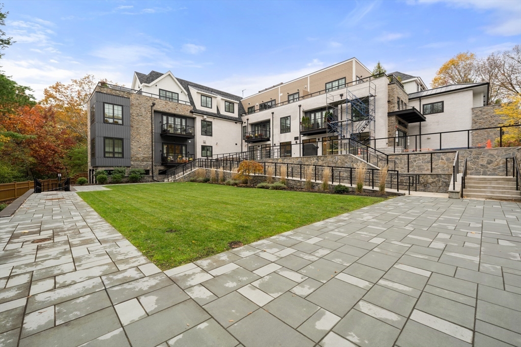 148 Weston Rd # 208