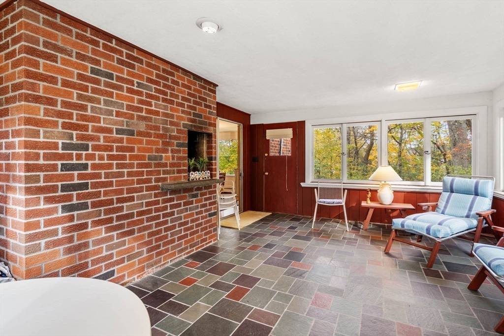 30 Richardson Dr