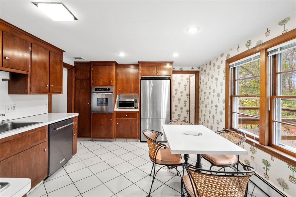 30 Richardson Dr