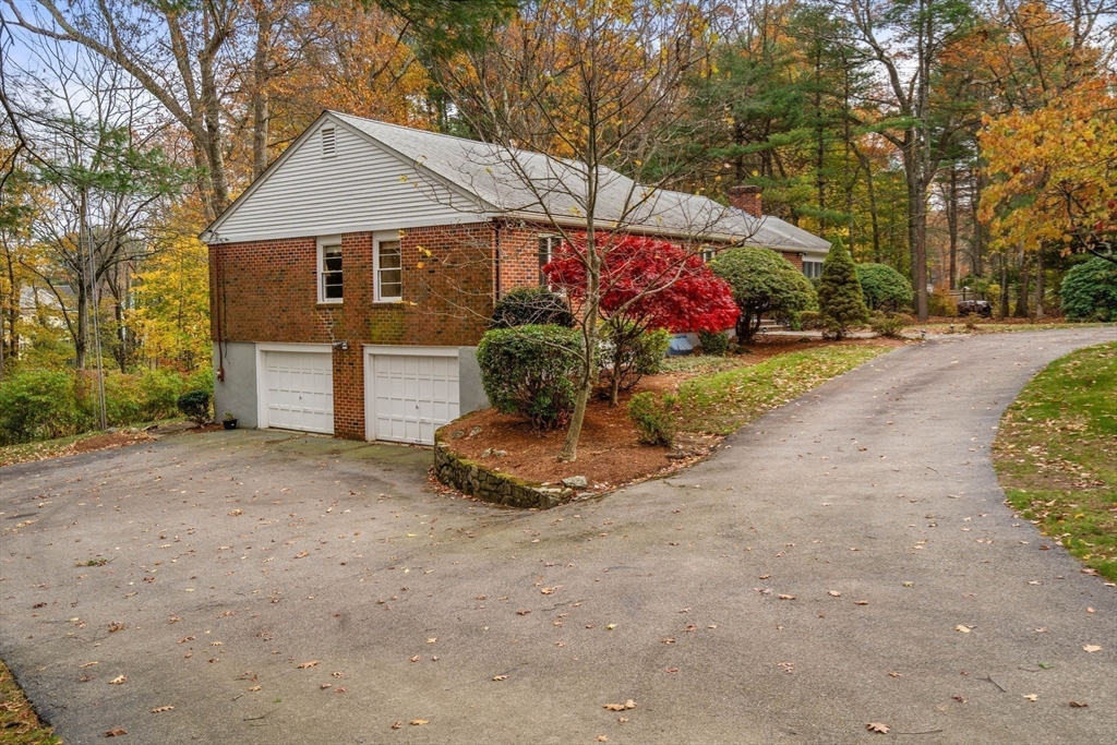 30 Richardson Dr
