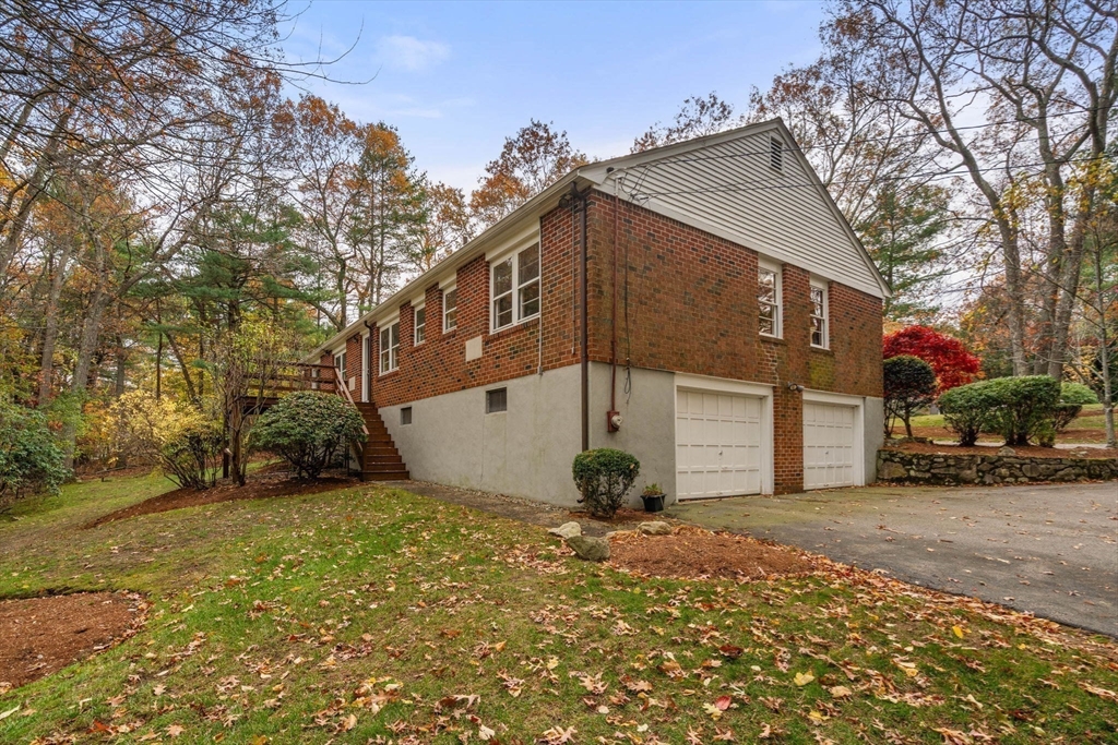 30 Richardson Dr