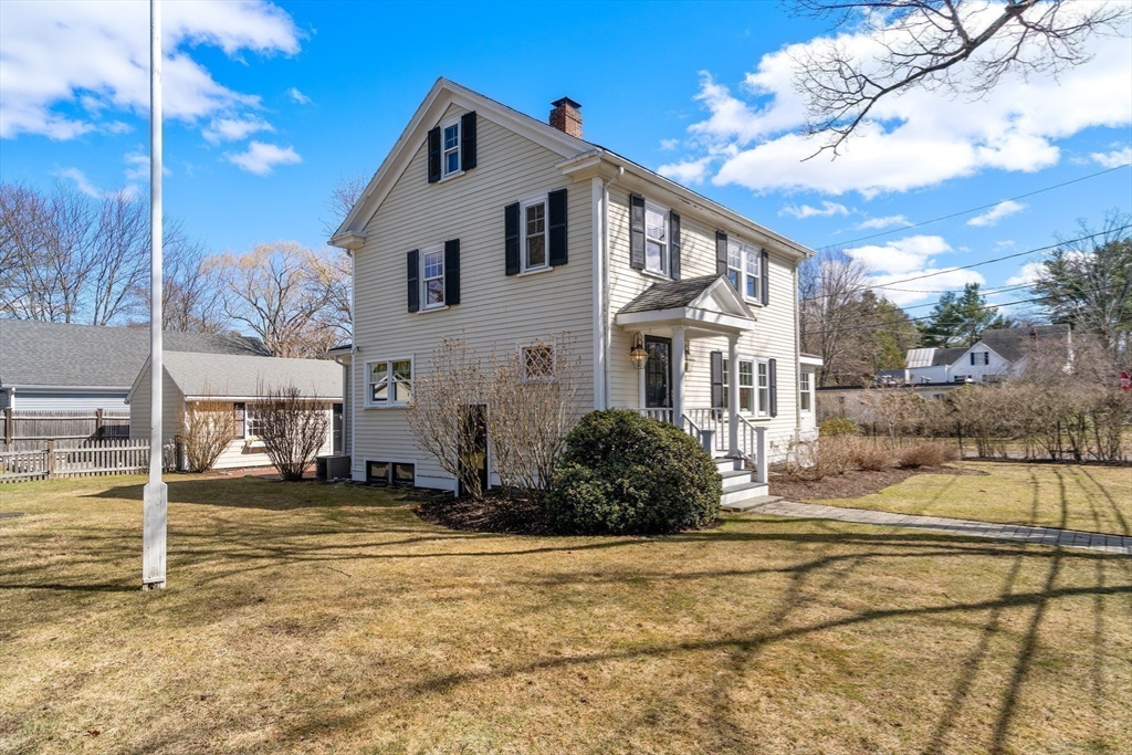 22 S Lincoln St