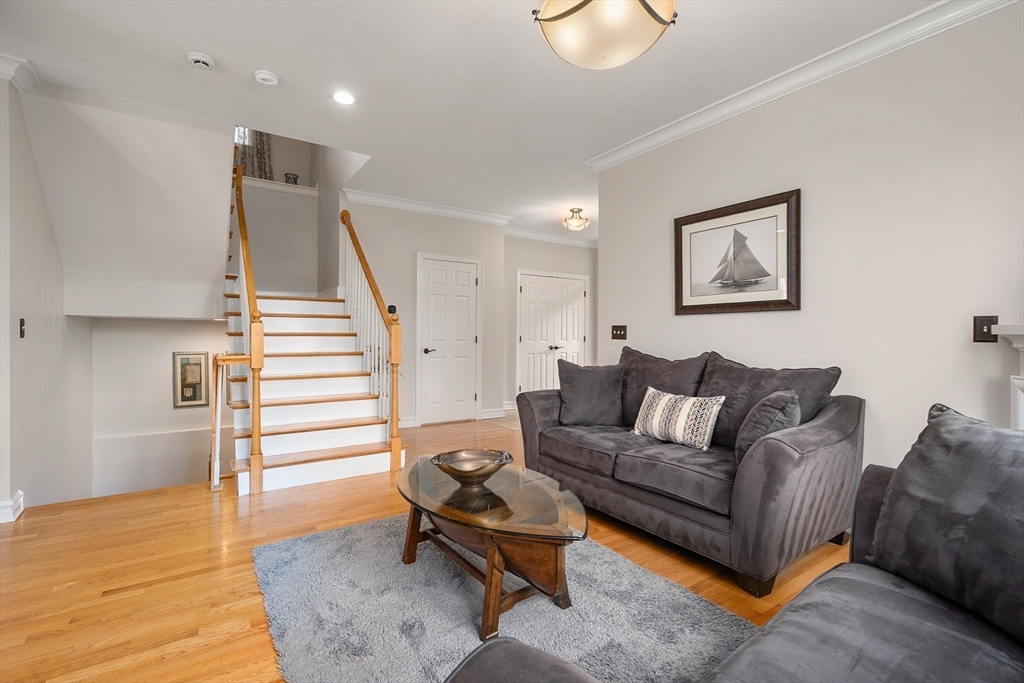 6 Pinewood Road