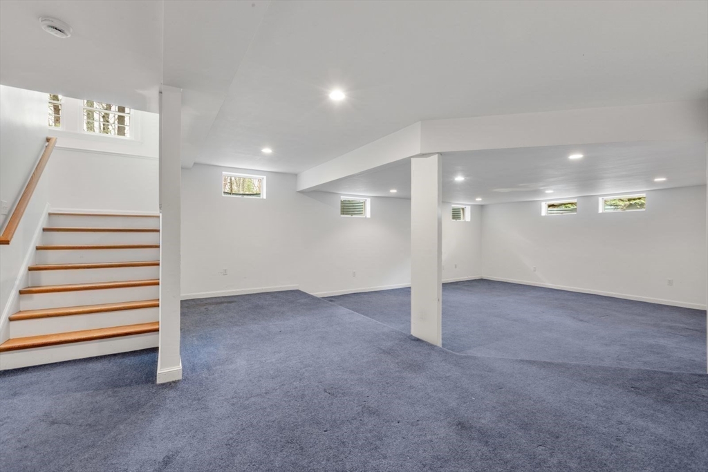 28 Centre St