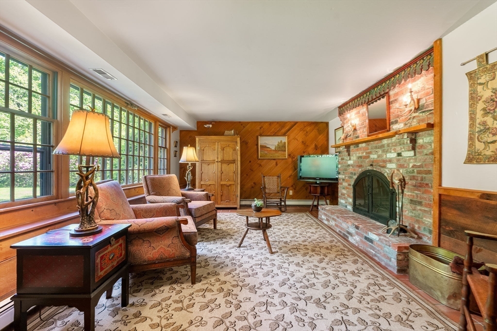 41 Great Rock Rd