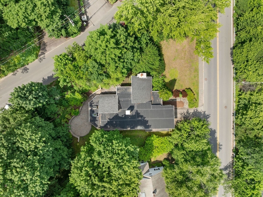 6 Wareland Rd