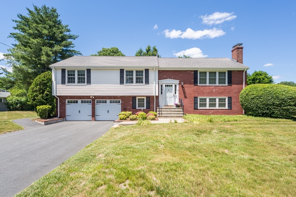 9 Riverbend Dr