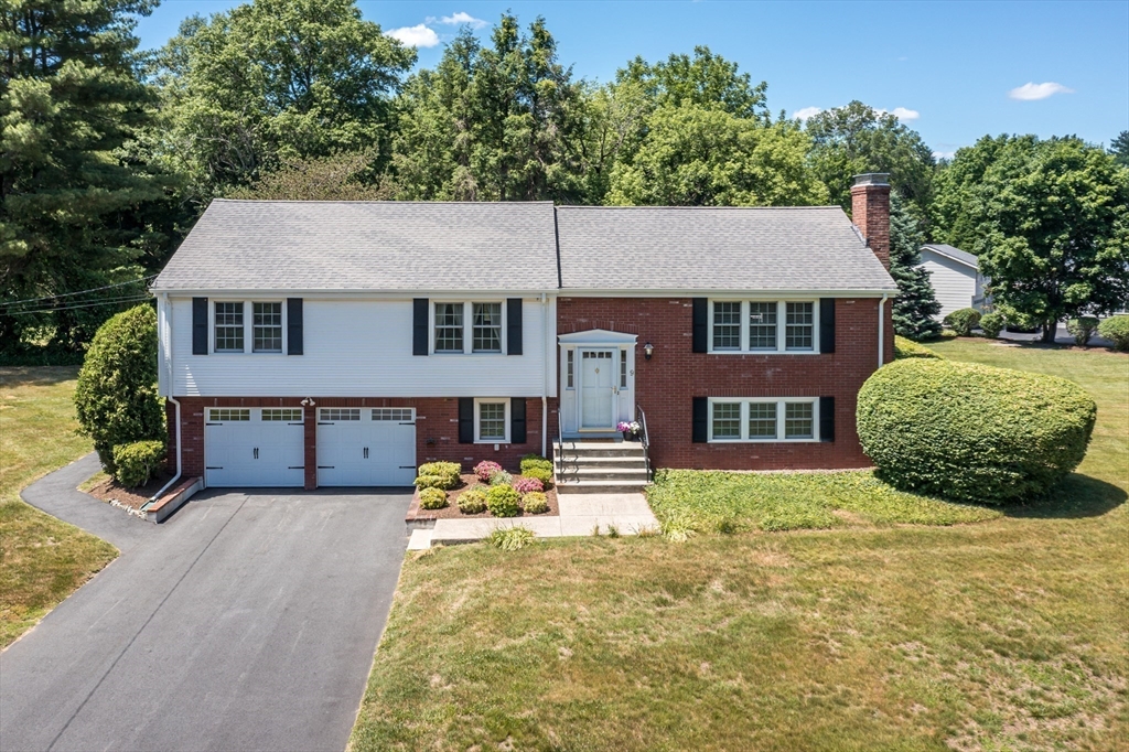 9 Riverbend Dr