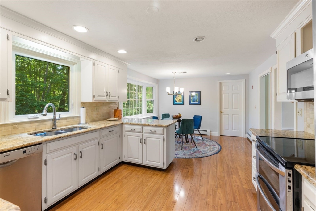30 Stanhope Dr