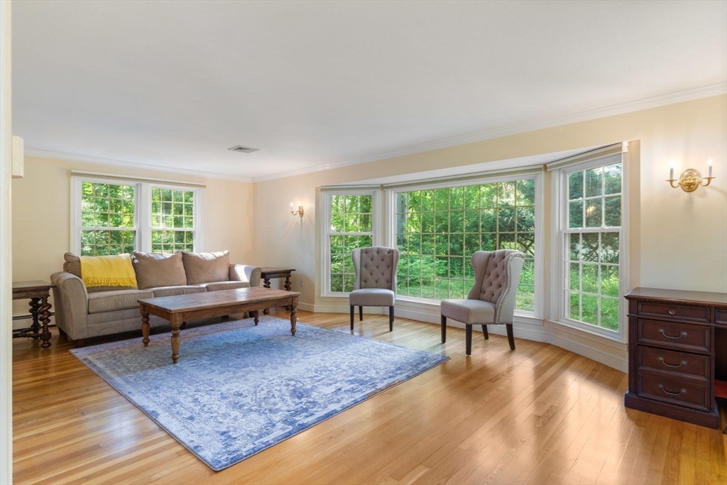 30 Stanhope Dr