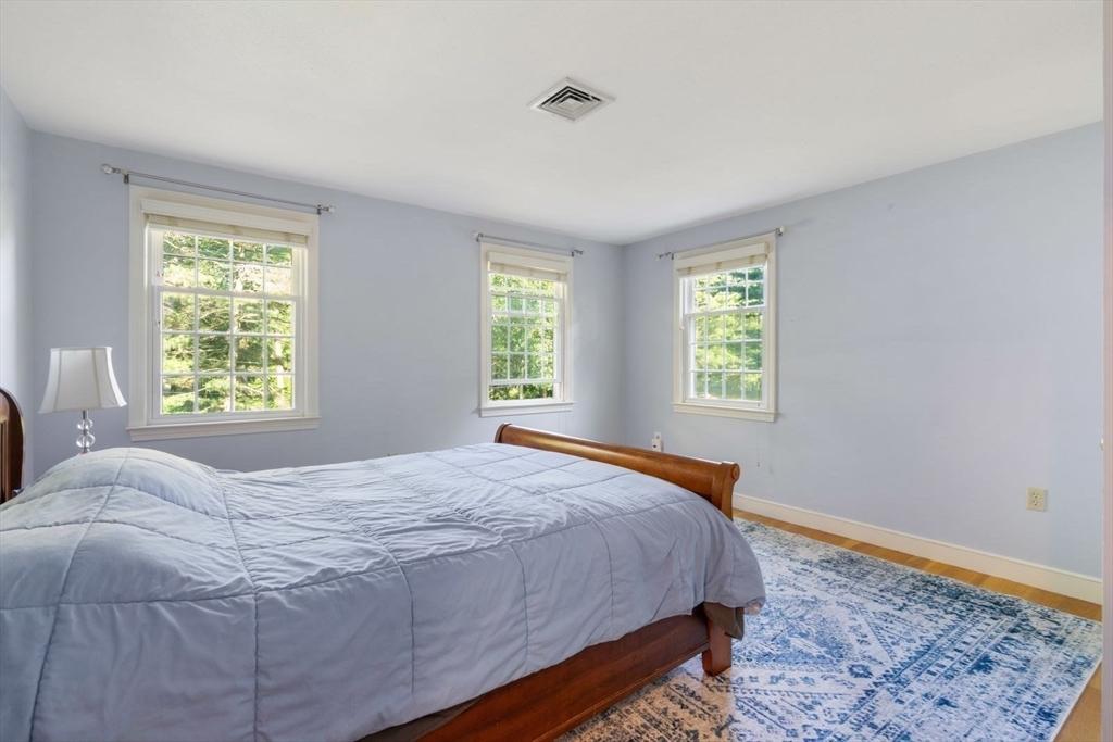 30 Stanhope Dr